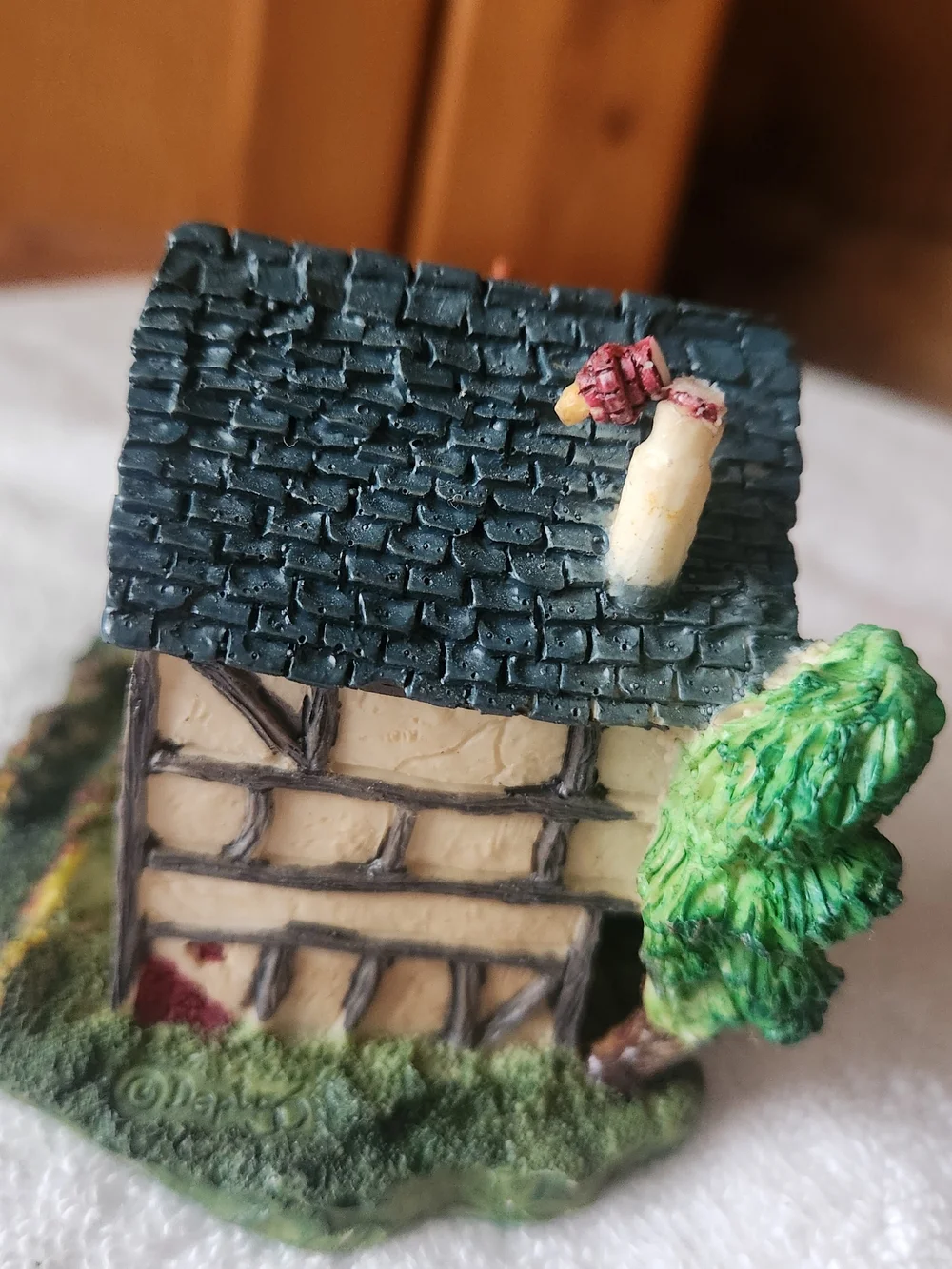 Dickens Miniatures Village  Cottage Home Dept 56 Vintage Holiday 1986